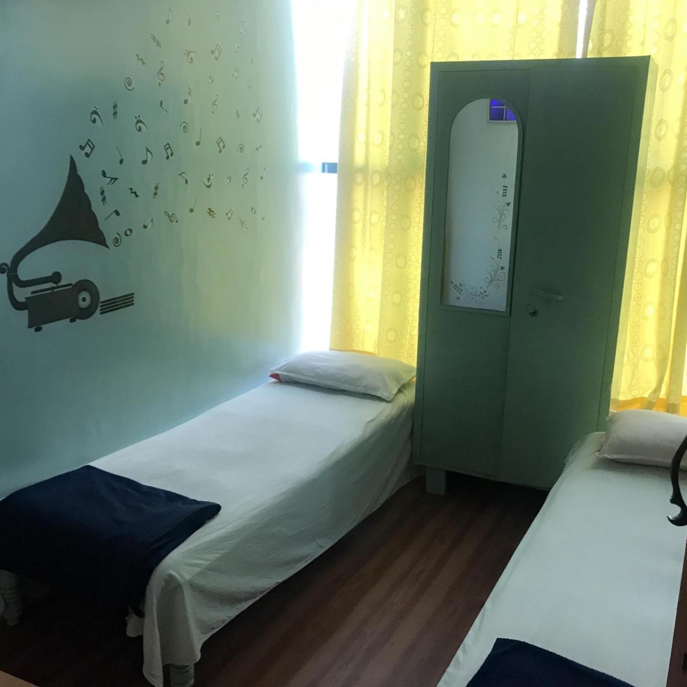 The Little Blue Window Hostel Bangalore Room photo